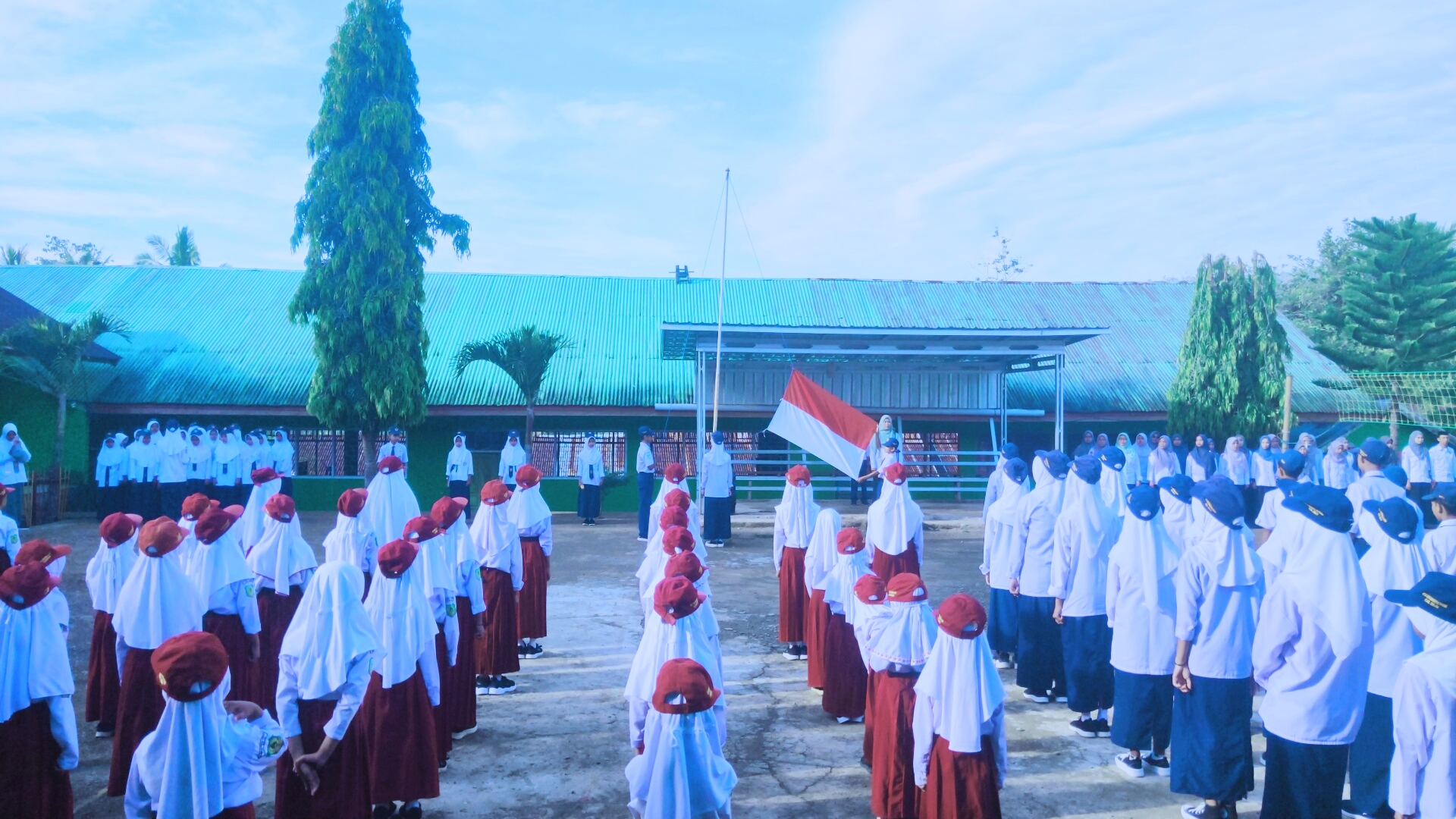 Pengawas Kemenag Beri Pesan Disiplin dan Motivasi Belajar kepada Peserta Didik Madrasah Muhammadiyah Songing