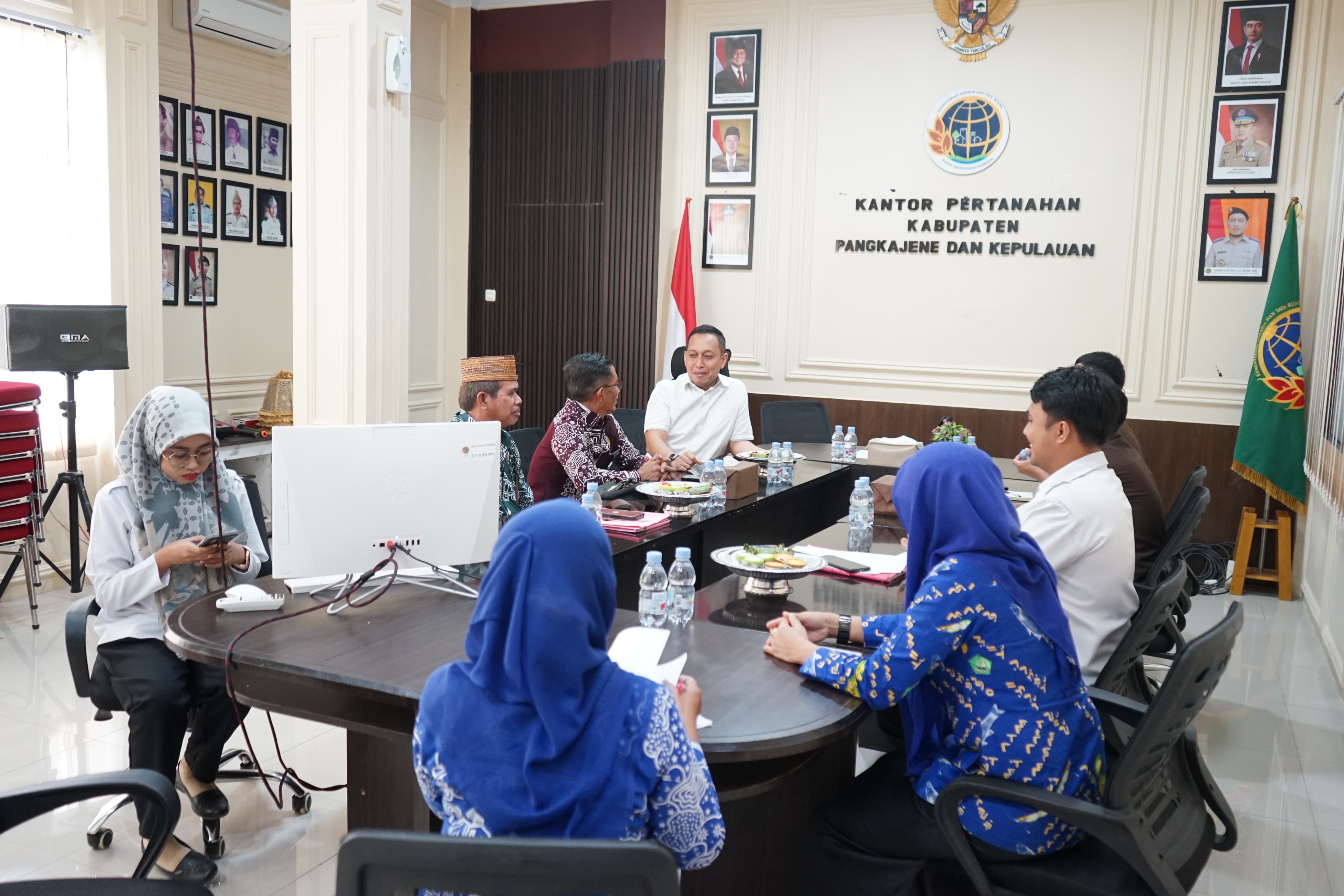 Rapat koordinasi yang berlangsung di Kantor Pertahanan Kabupaten Pangkep