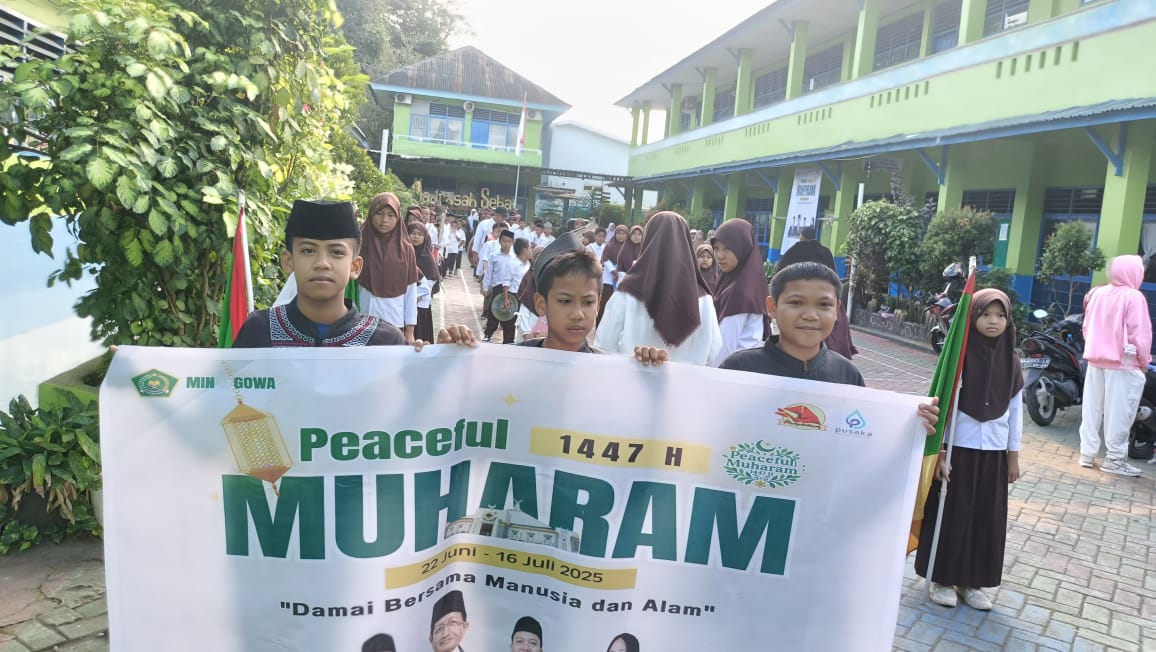 Para siswa bersiap pawai keliling
