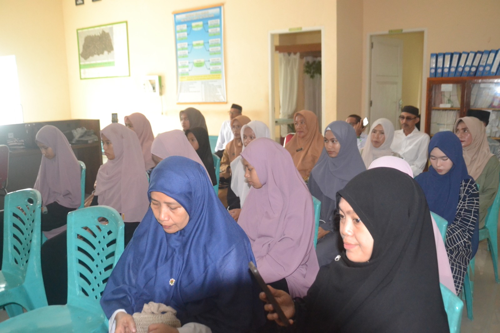 Kafilah Kecamatan Tellulimpoe secara resmi dilepas untuk mengikuti MTQ tingkat Kabupaten