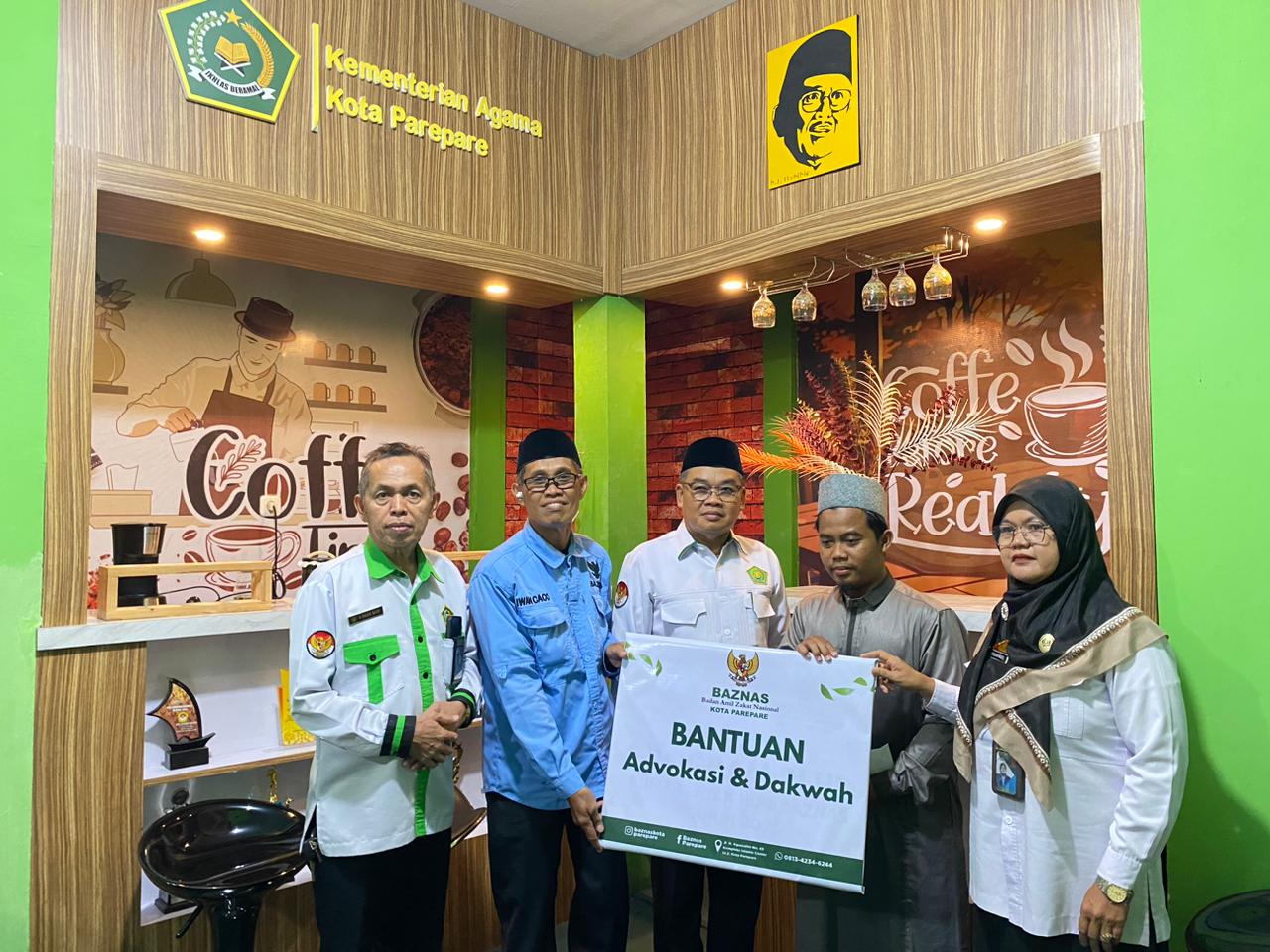 Penyerahan Bantuan Advokasi DAK Dakwah untuk Dai 3T