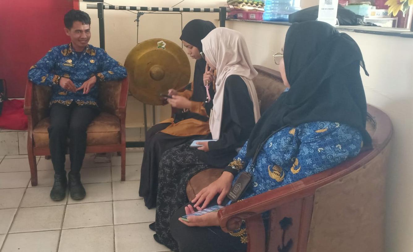 Mahasiswa IAIN Parepare lakukan wawancara akademik di MAN 1