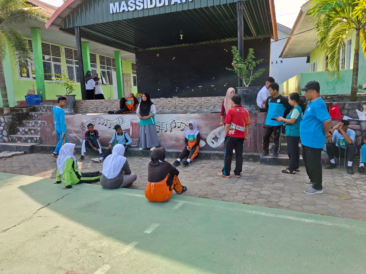 PKM Lauleng melakukan pengambilan sampel tes kebugaran jasmani di MAN 1 Parepare