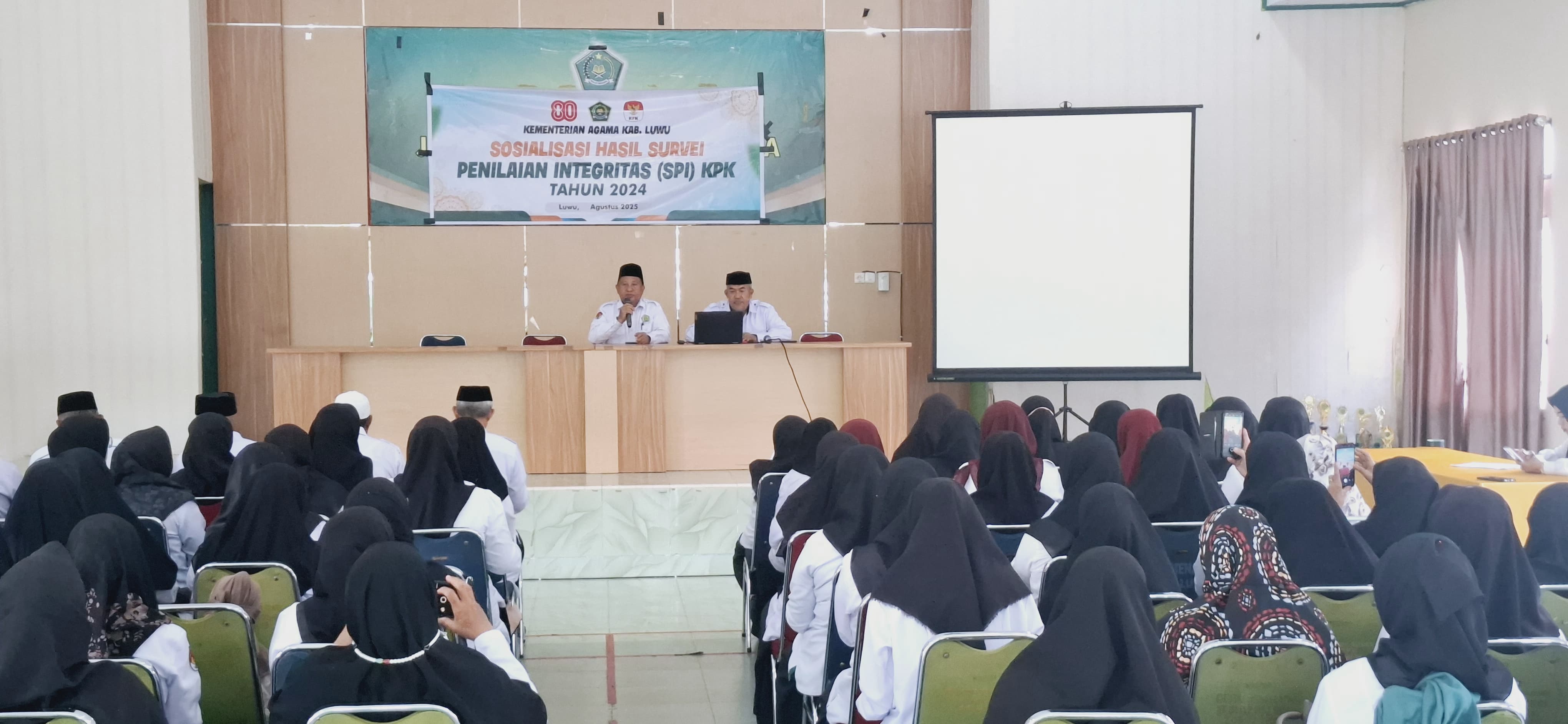 Kakankemenag Kab. Luwu Hadiri Beri Sambutan Pada Sosialisasi Hasil SPI