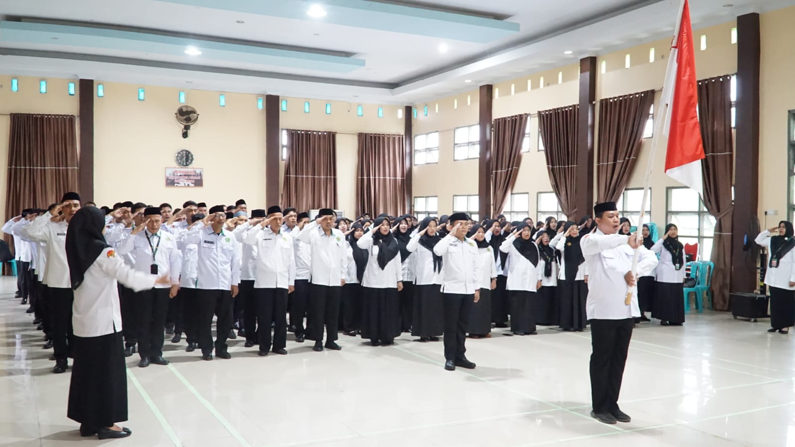 Suasana upacara di aula Al Amanah