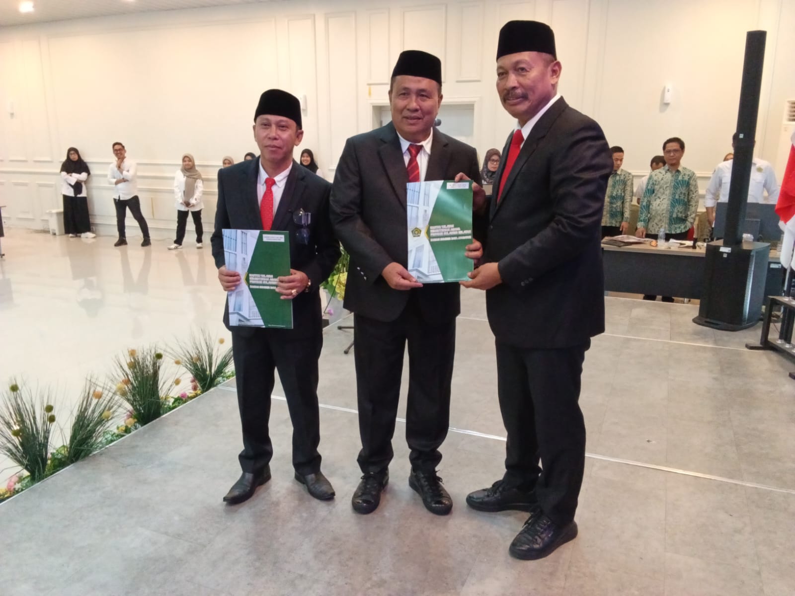 Suasana Pelantikan Kakan Kemenag Bulukumba di Kantor Kanwil Kemenag Sulsel