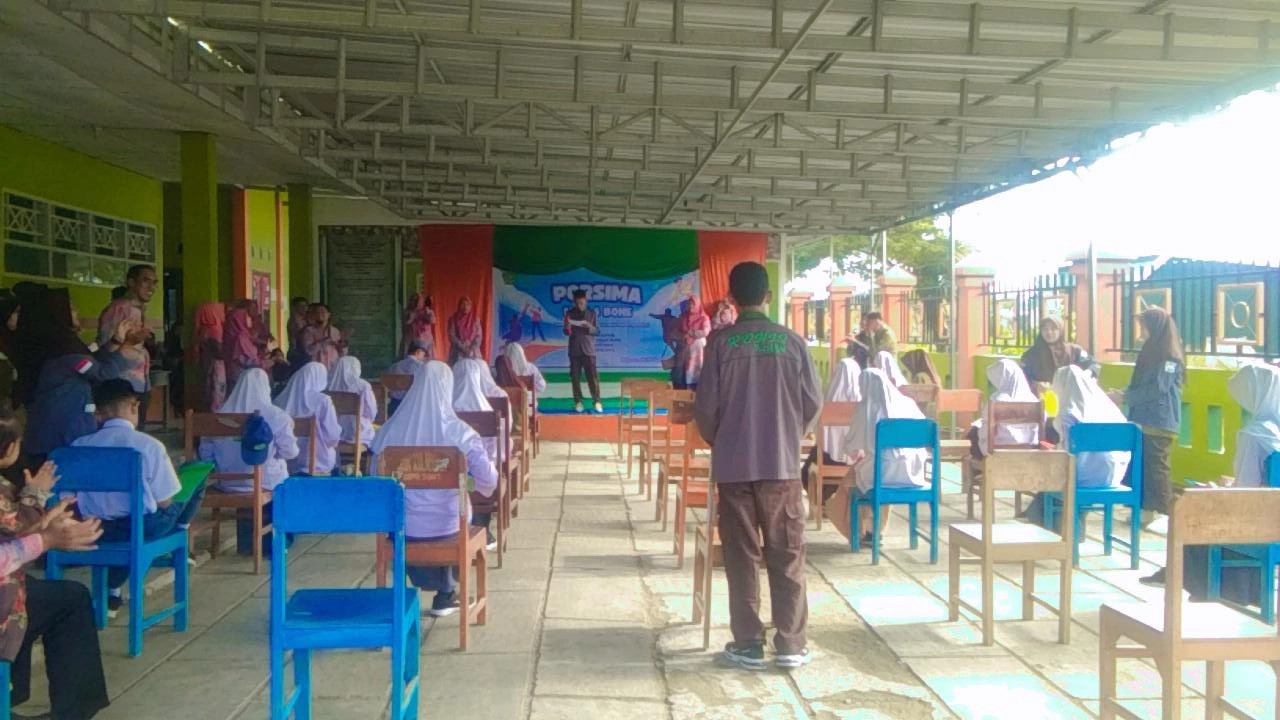Suasana lomba keagamaan yang diikuti oleh beberapa perwakilan dari setiap kelas