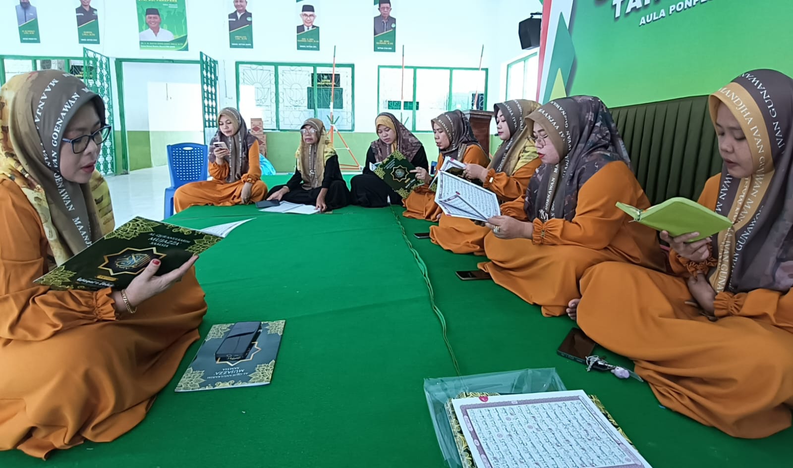 Antusiasme Guru MTs DDI Lil Banat dalam menamatkan Al-Qur'an