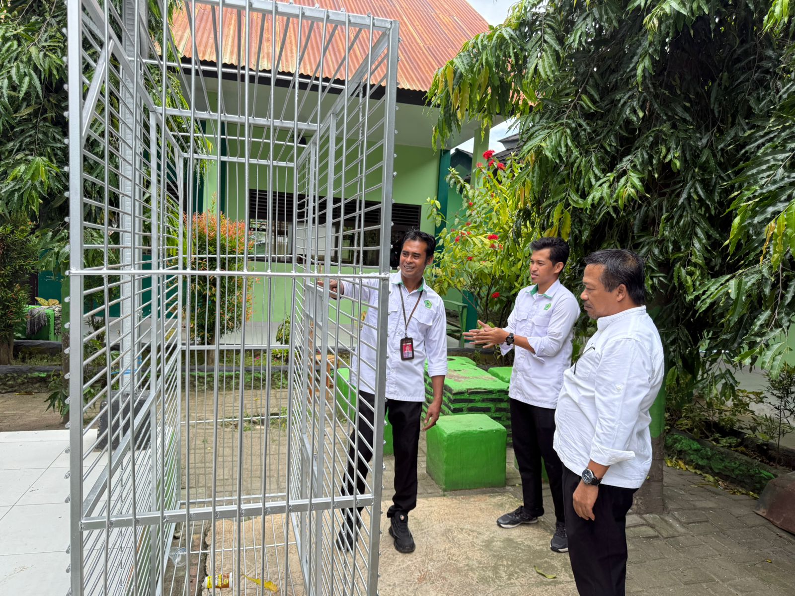 Suasana Bank Sampah Plastik MTsN 1 Bulukumba