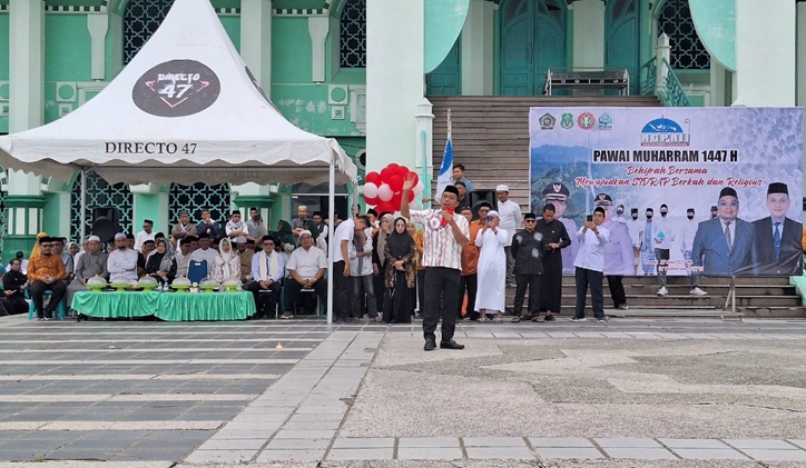 Ribuan Peserta Meriahkan Pawai Muharram 1447 H di Sidrap, Bupati Canangkan Kebijakan Jam Malam Anak