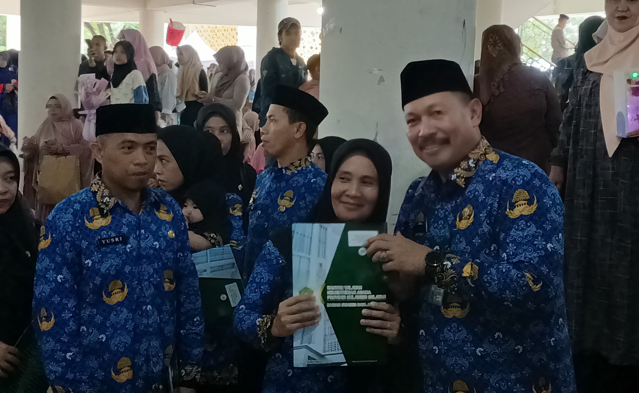 Kakanwil Kemenag Sulsel, serahkan SK PPPK 4 Kabupaten yaitu Bulukumba, Bantaeng, Sinjai, dan Kepulauan Selayar