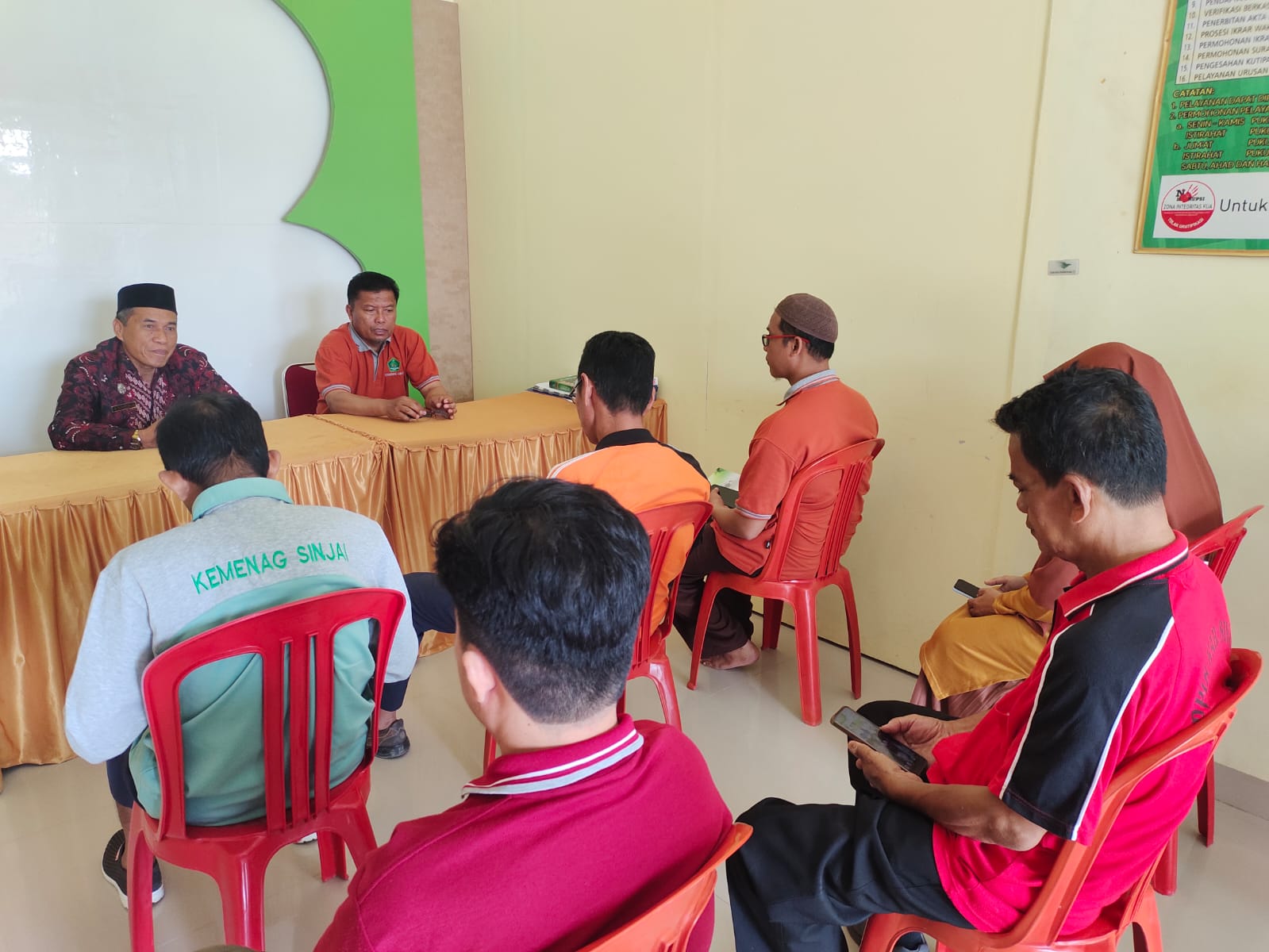 Seksi Bimas Islam laksanakan Pembinaan PAI di KUA Sinjai Utara, Bimas Islam Dorong Profesionalisme Penyuluh