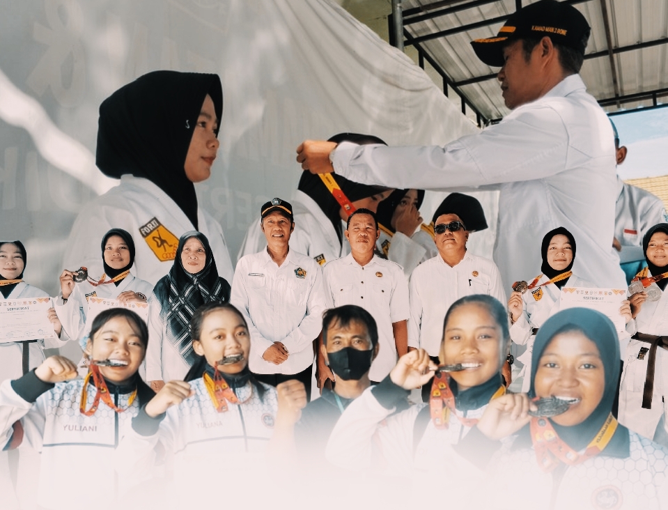 Senin, 28 Juli 2025, upacara bendera digelar di lapangan MAN 2 Bone. Upacara diikuti seluruh Wakamad, Guru, Pegawai dan Murid MAN 2 Bone.