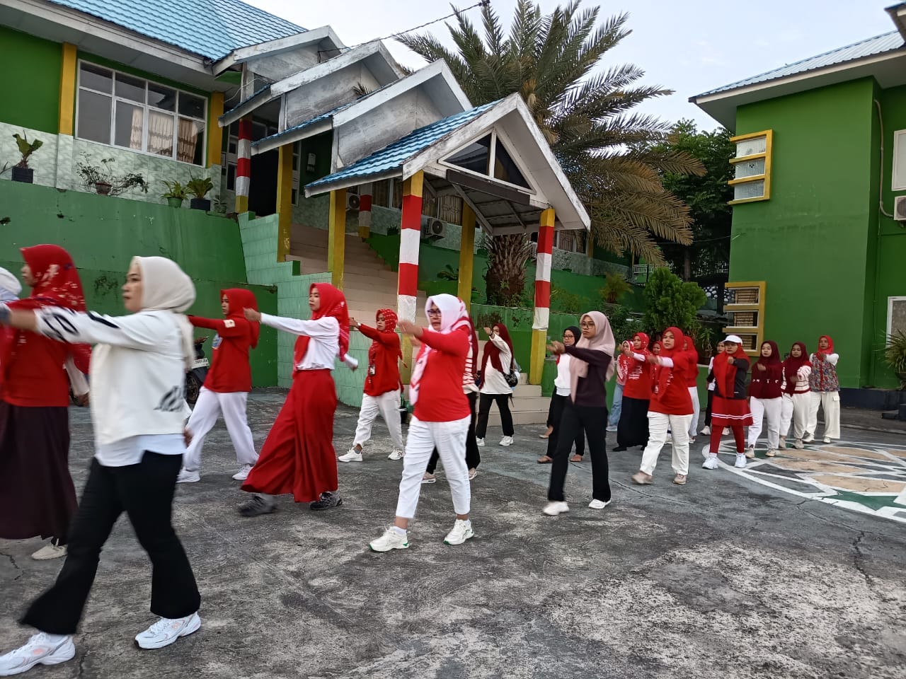 Tim Gerak Jalan Putra Kemenag Kota Parepare