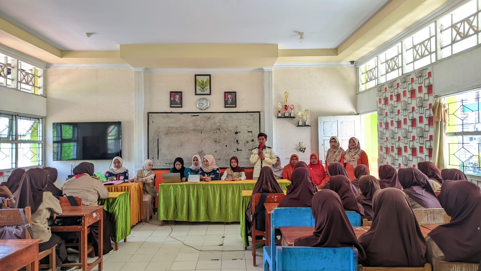 Suasana di Aula utama dalam rangka Penyuluhan Anemia oleh Mahasiswa Poltekkes Kemenkes Makassar
