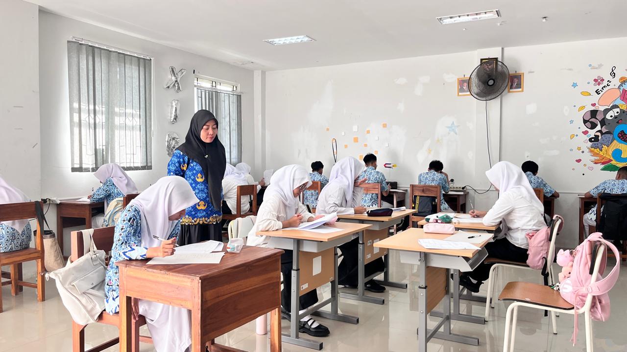 Para siswa saat jalani pre test