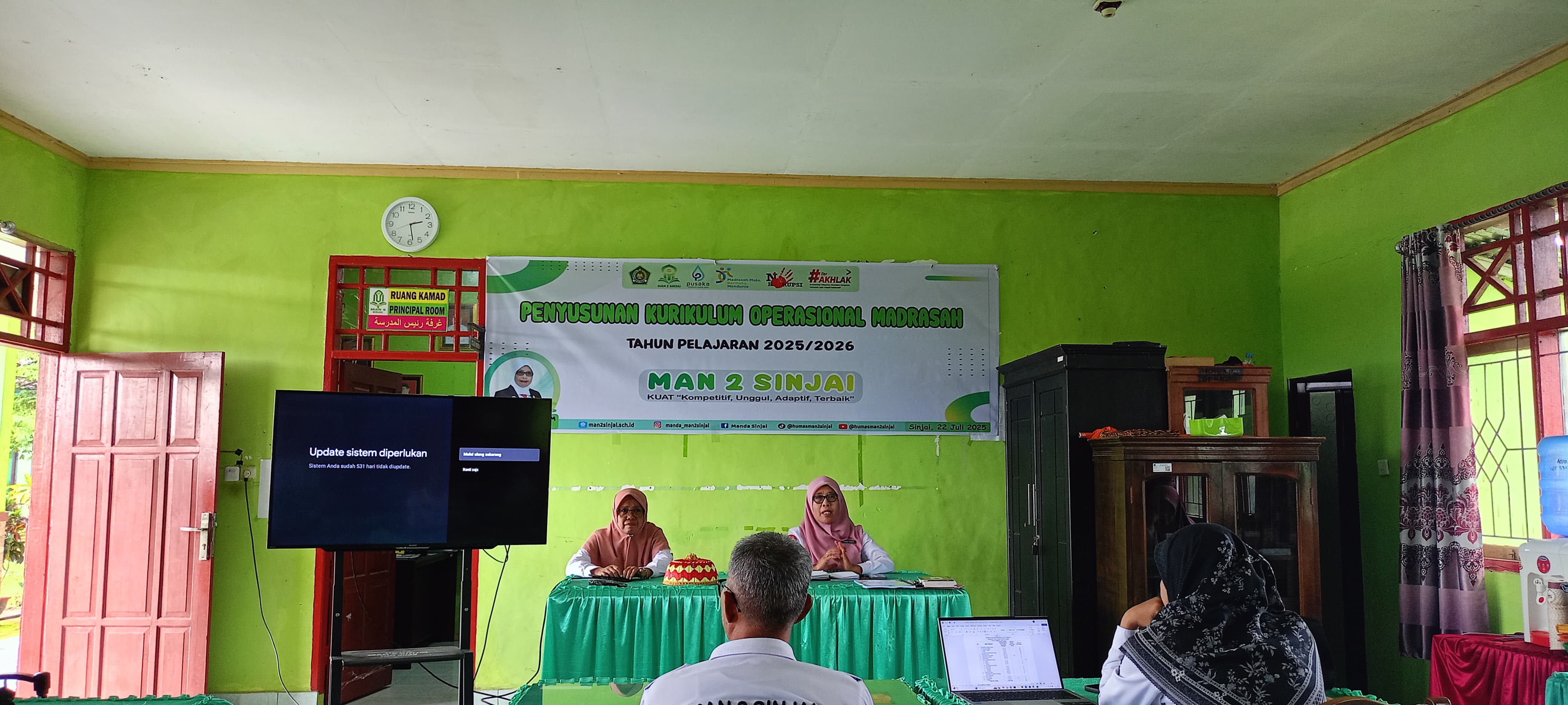 Rapat penyusunan Kurikulum Operasional Madrasah (KOM) tahun pelajaran 2025/2026