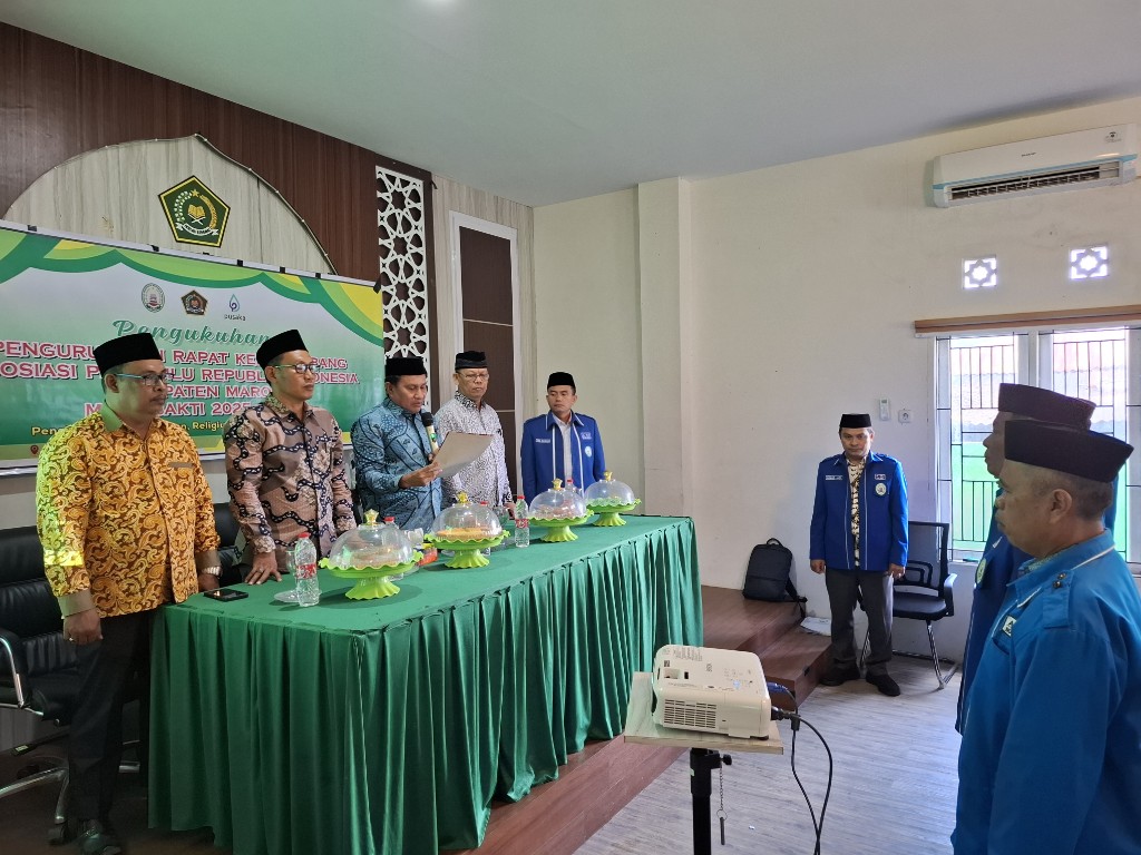 Pengukuhan PC APRI Kabupaten Maros di aula KUA Bantimurung.