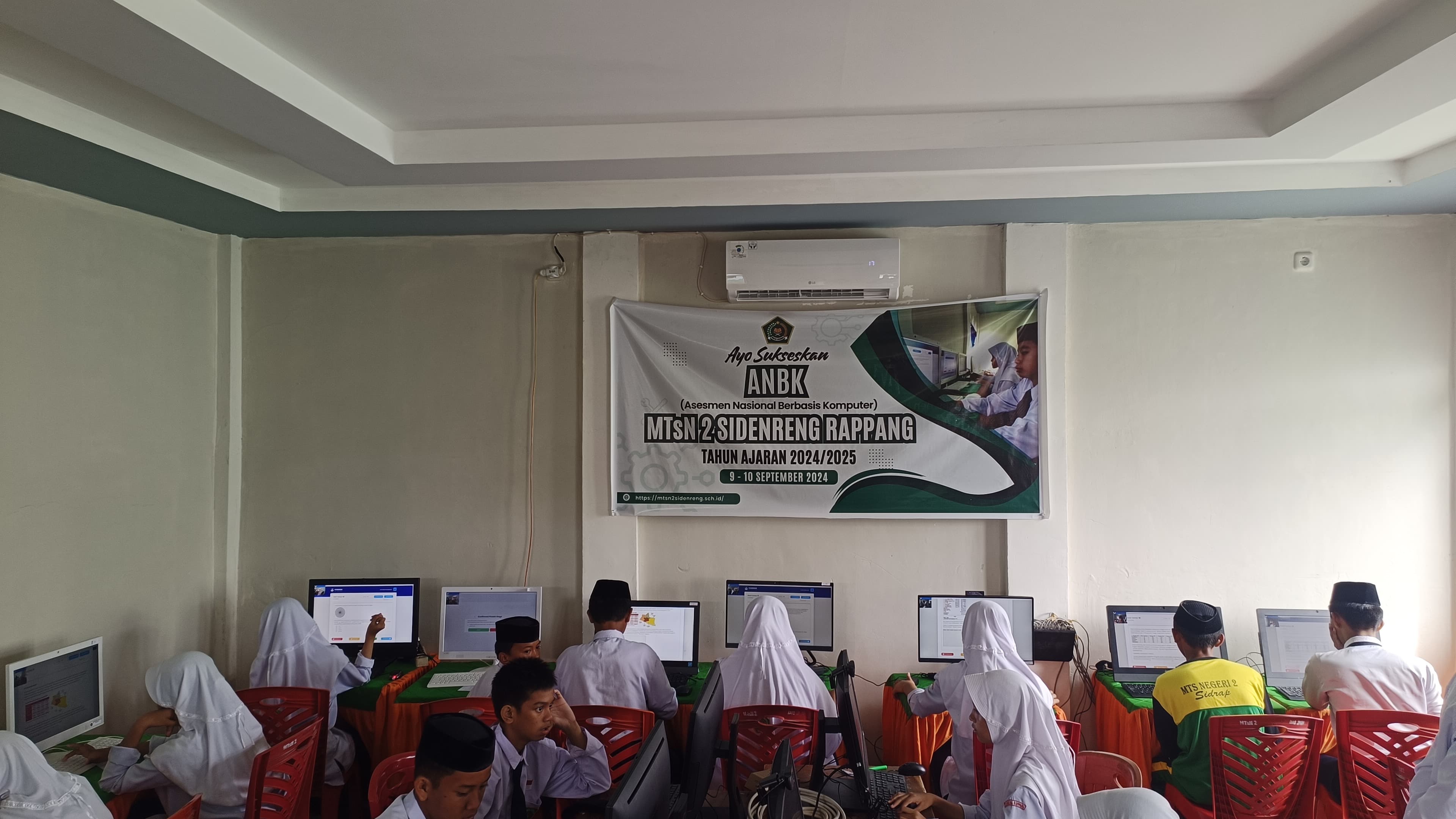 MTs Negeri 2 Sidrap Laksanakan Simulasi ANBK 2025