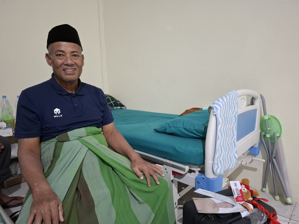 Abdul Rasyid, jemaah haji asal kabupaten Maros yang sempat tertunda keberangkatannya ke Tanah Suci karena jalani operasi.