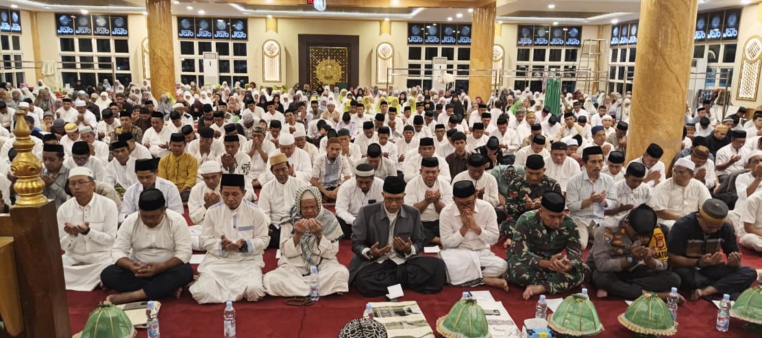 Suasana Zikir Akbar Akhir Tahun 2025 Di Mesjid Agung Jeneponto