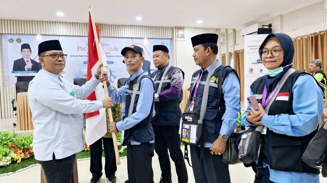 Lepas Kloter 18 Embarkasi Makassar, Faturrahman : Jangan Berkeluh Kesah di Medsos