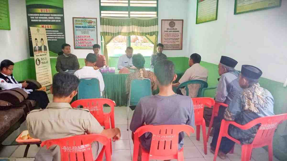 Sosialisasi Sertifikasi Tanah Wakaf oleh KUa Kecamatan Pasimasunggu Bersama BPN
