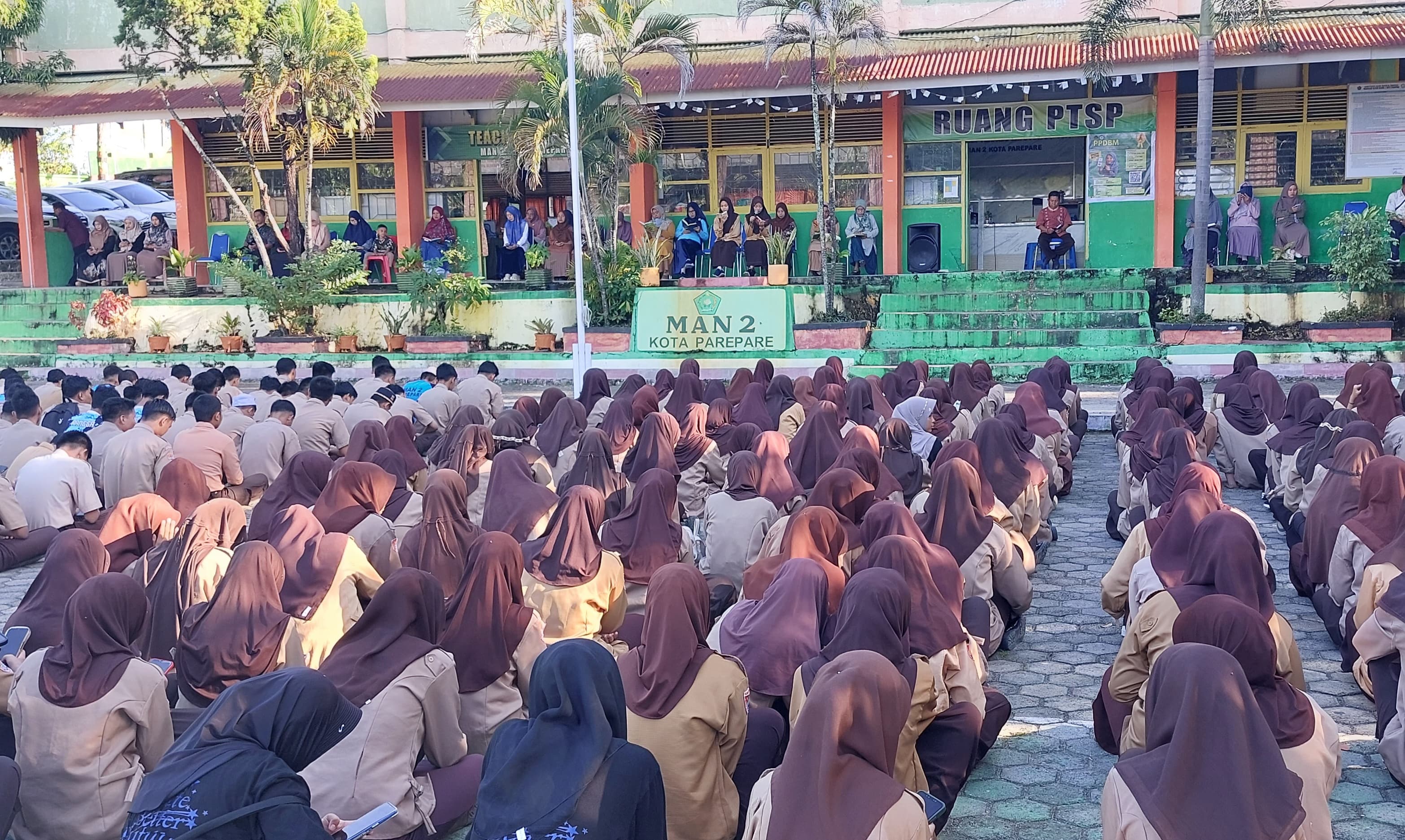 Insan MAN 2 Kota Parepare ikuti Literasi Al-Qur'an 'Yasinan'