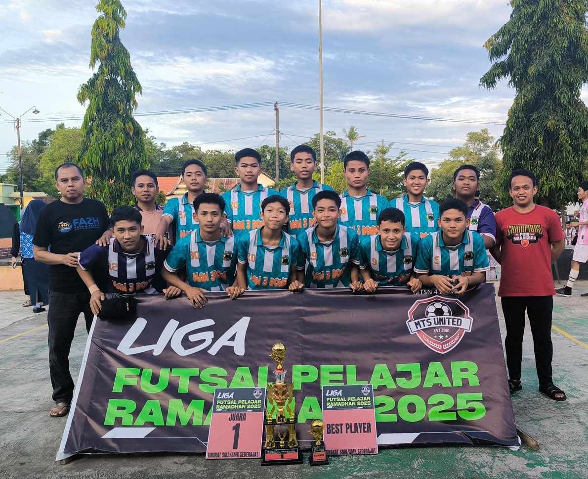 Tim Futsal MAN 3 Bone menjuarai ajang Liga Futsal Pelajar Ramadhan