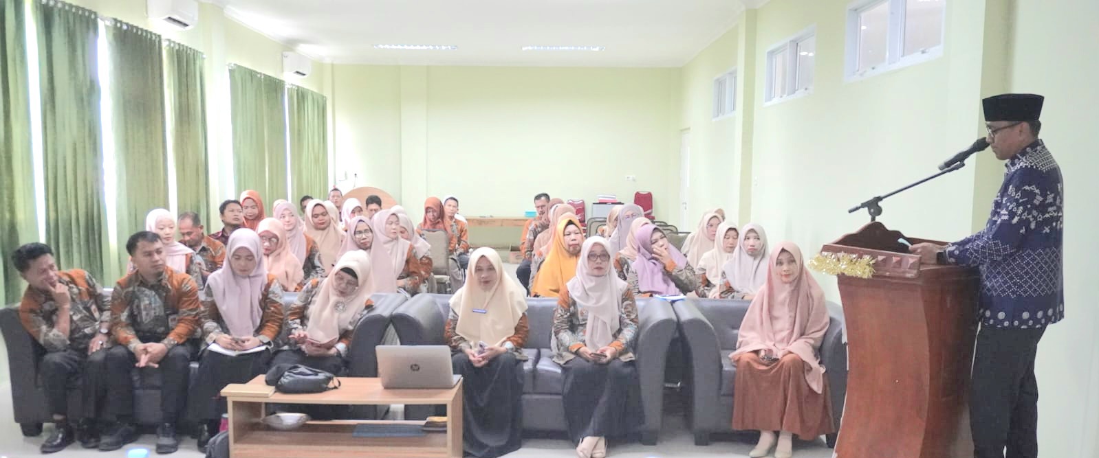 Kakan Kemenag Barru Tekankan Kebutuhan Deep Learning dan TPACK di Hadapan Guru
