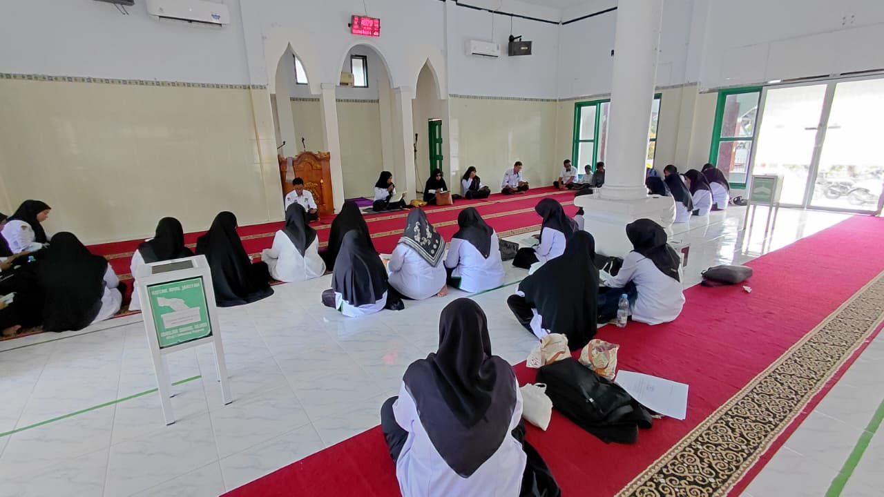MTsN 1 Sidrap Laksanakan Yasinan dan Doa Bersama untuk Kedamaian dan Ketentraman NKRI.