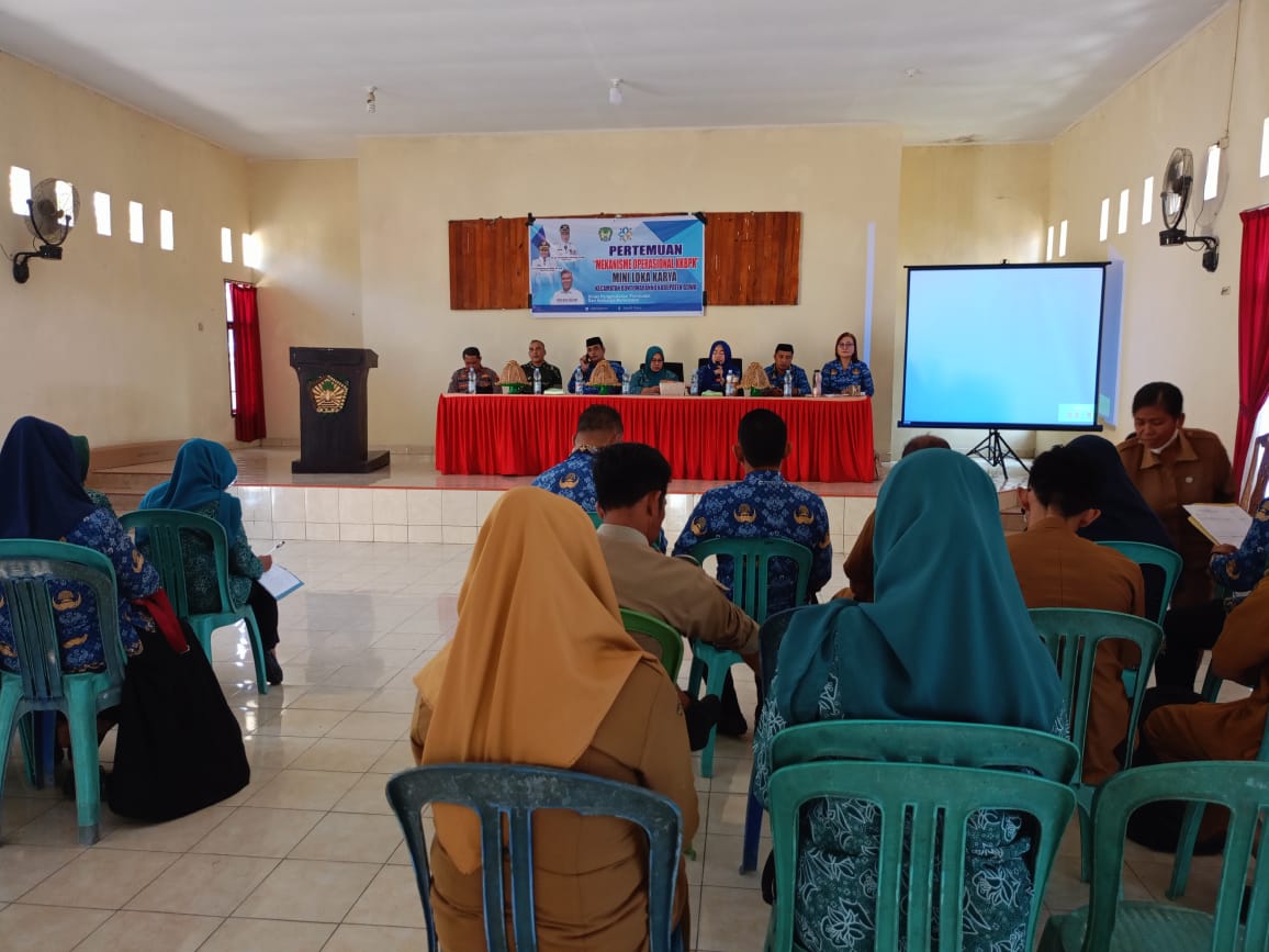 Rapat di aula Kantor Camat Bontomarannu