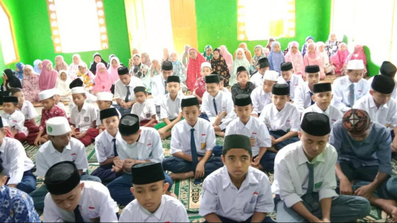 Bina Mental dan Karakter Siswa, MTs PP. As’adiyah Galber Rutinkan