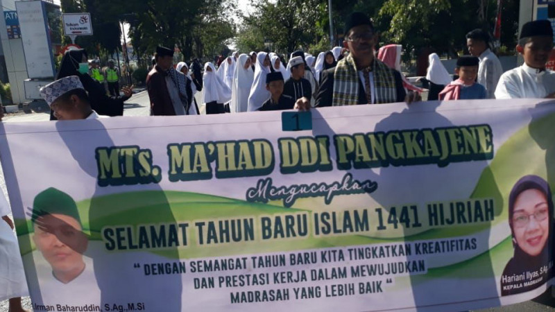 Siswa Mts Maâ€™had Ddi Pangkajene Turun Kejalan 8112