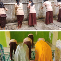 Siswa Kelas V MIS Karama Ujian Praktik Tata Cara Bacaan Salat yang Benar