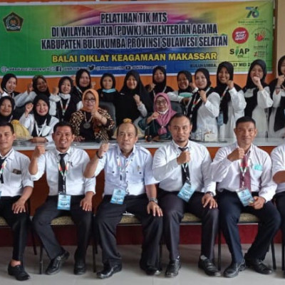 Guru Prakarya MTs Al Haerat Batukaropa Ikuti Pelatihan TIK MTs PDWK Kemenag Bulukumba