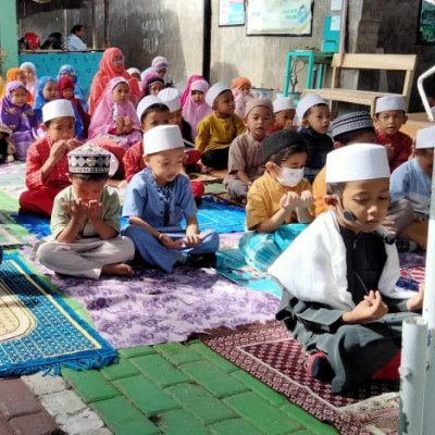 Puluhan Peserta Didik RA Al Amanat Gelar Praktek Sholat Idul Fitri