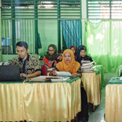 Penyusunan Soal PAT, Kamad MTs Bontosunggu Imbau Guru Mapel Buat Alat Ukur