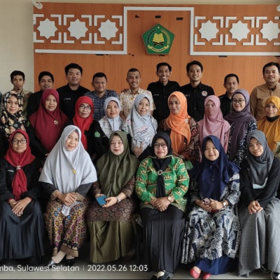 Humas MTs Muhammadiyah Kajang Ikuti Rapat Evaluasi Kinerja Kehumasan