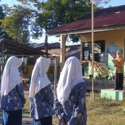 Arahan Ketua Panitia MTs Muhammadiyah Kampung Baru Sebelum Memasuki Ruang Ujian