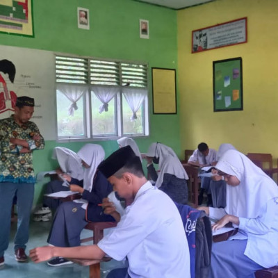 Kamad MA  Darul-Qalam Pantau Pelaksanaan PAT Tahun Pelajaran  2021/2022