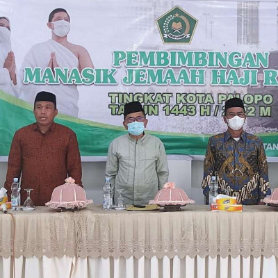 Walikota Palopo Buka Bimbingan Manasik Jemaah Haji Reguler Kota Palopo Tahun 1443H/2022M.