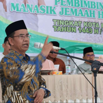 H. Khaeroni Sebut Ibadah Haji Impian Seluruh Umat Islam Se Dunia Saat Bimbingan Manasik Haji Di Palopo.