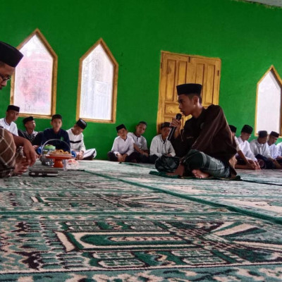 Ikuti Ujian Tahfizh, Dua Siswa MTs As’adiyah Galung Beru Raih Predikat Mumtaz
