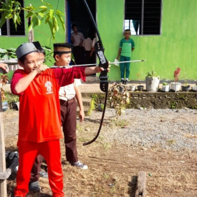 Aspek Jasmani, Siswa MI Yaslim Belajar Memanah