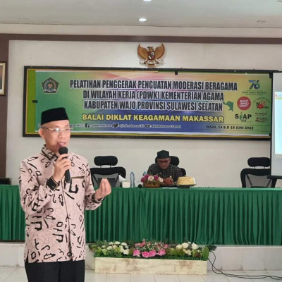 KaKan Kemenag Wajo Sampaikan Materi Lewat  Pelatihan Moderasi Beragama