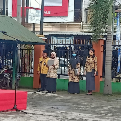 Kasi Pendidikan Islam Jadi Pembina Penghormatan Bendera Merah Putih dan Doa