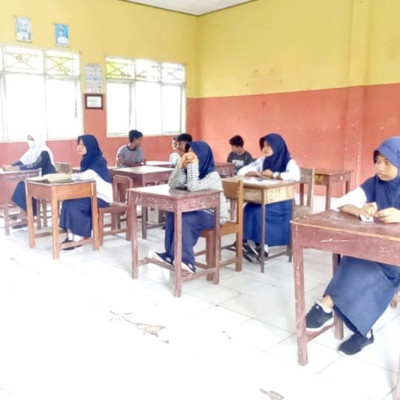 Siswa Kelas IX MTs Muhammadiyah Kajang Dinyatakan Lulus 100 %