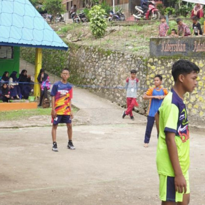 Volly Antar Madrasah MTsN 1 Enrekang Ambil Bagian