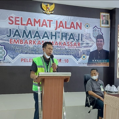 Garuda Indonesia Bimbing Jemaah Calon Haji Cebok Pakai Tissu